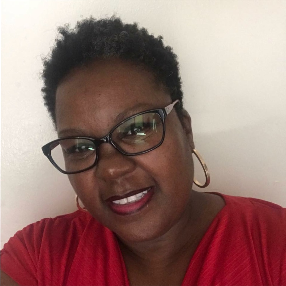 Meet your Posher, Angela